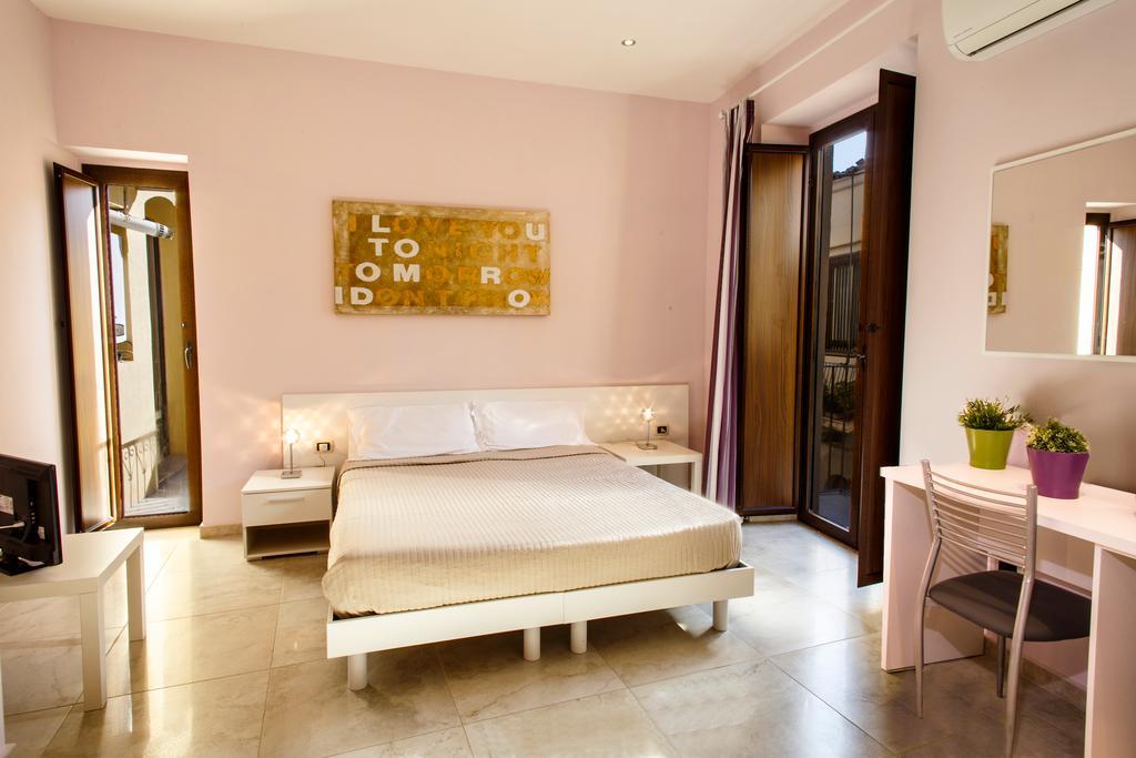 Four Rooms Agrigento Bilik gambar